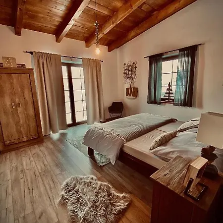 Hacienda Na Orave Lodge